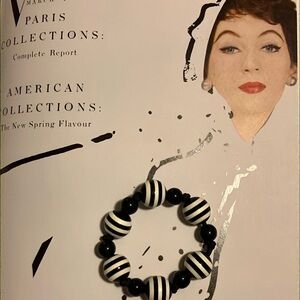 Beautiful, black and white Vintage bracelet.